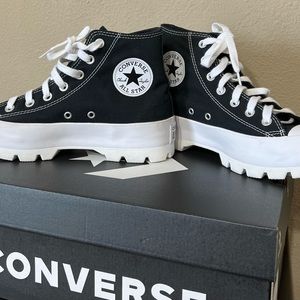 Convers size 8